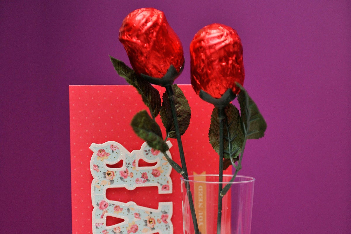 What money questions could couples discuss to help financial compatibility? – UK Times