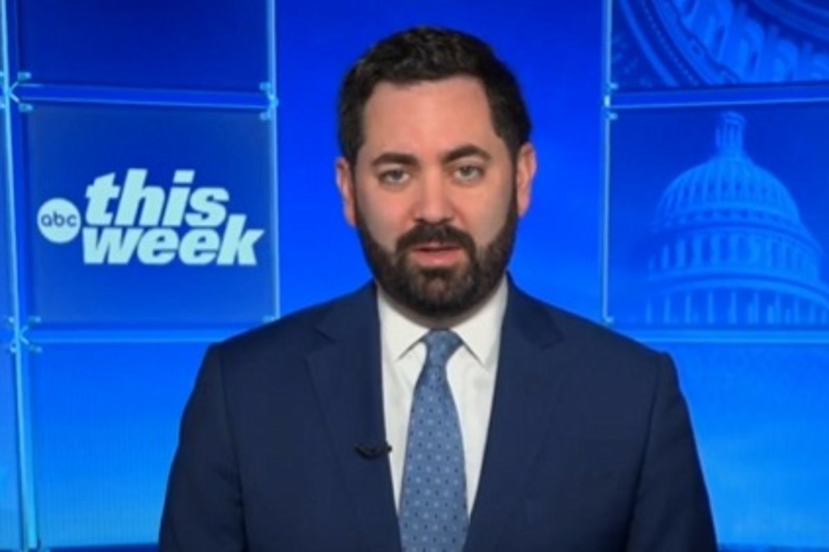 MAGA NY Republican says Trump still needs to apologize for racist re-post portraying Obamas as apes – UK Times MAGA NY Republican says Trump still needs to apologize for racist re-post portraying Obamas as apes – UK Times