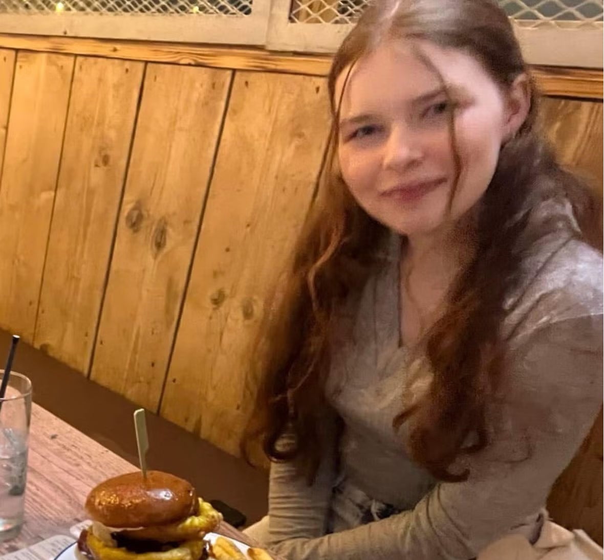 Jessica Morris said she would feel isolated without social media