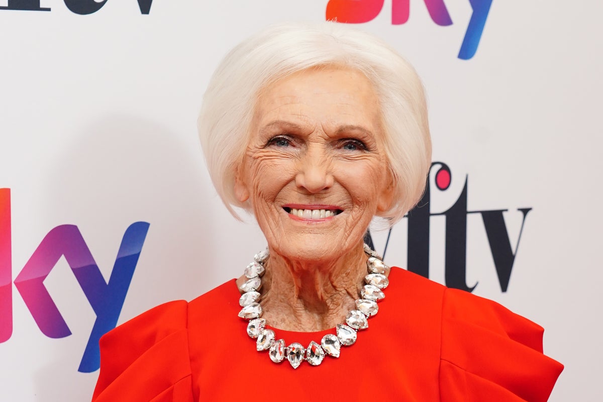 Dame Mary Berry to receive prestigious Bafta Fellowship for ‘transformative’ Great British Bake Off role – UK Times Dame Mary Berry to receive prestigious Bafta Fellowship for ‘transformative’ Great British Bake Off role – UK Times