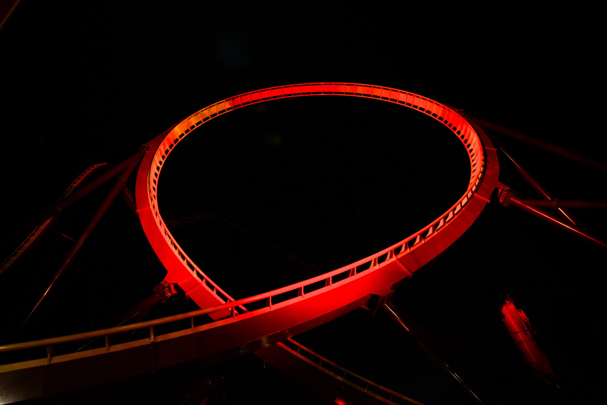 The Tormenta Rampaging Run loop was illuminated in vivid red after the final piece of track was connected