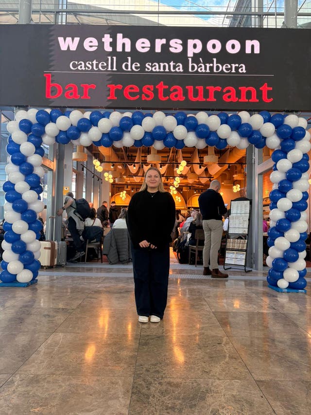 <p>Amelia Neath at Wetherspoon at Alicante-Elche Miguel Hernandez Airport </p>