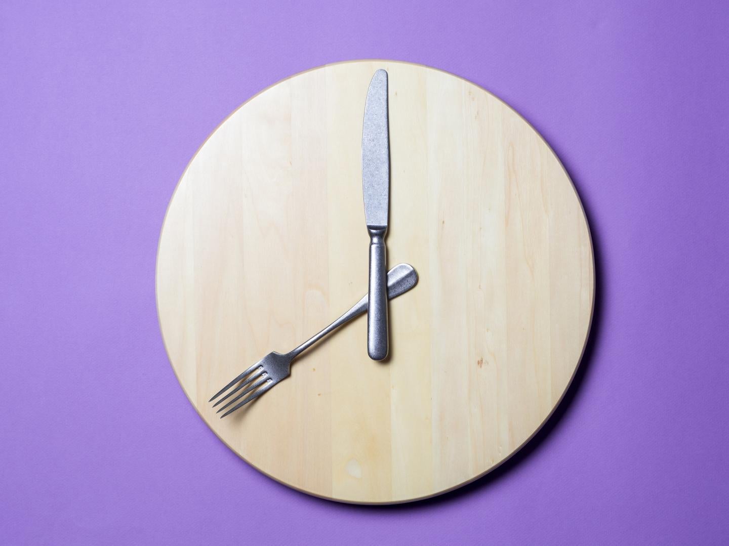 <p>Illustration indicating intermittent fasting</p>