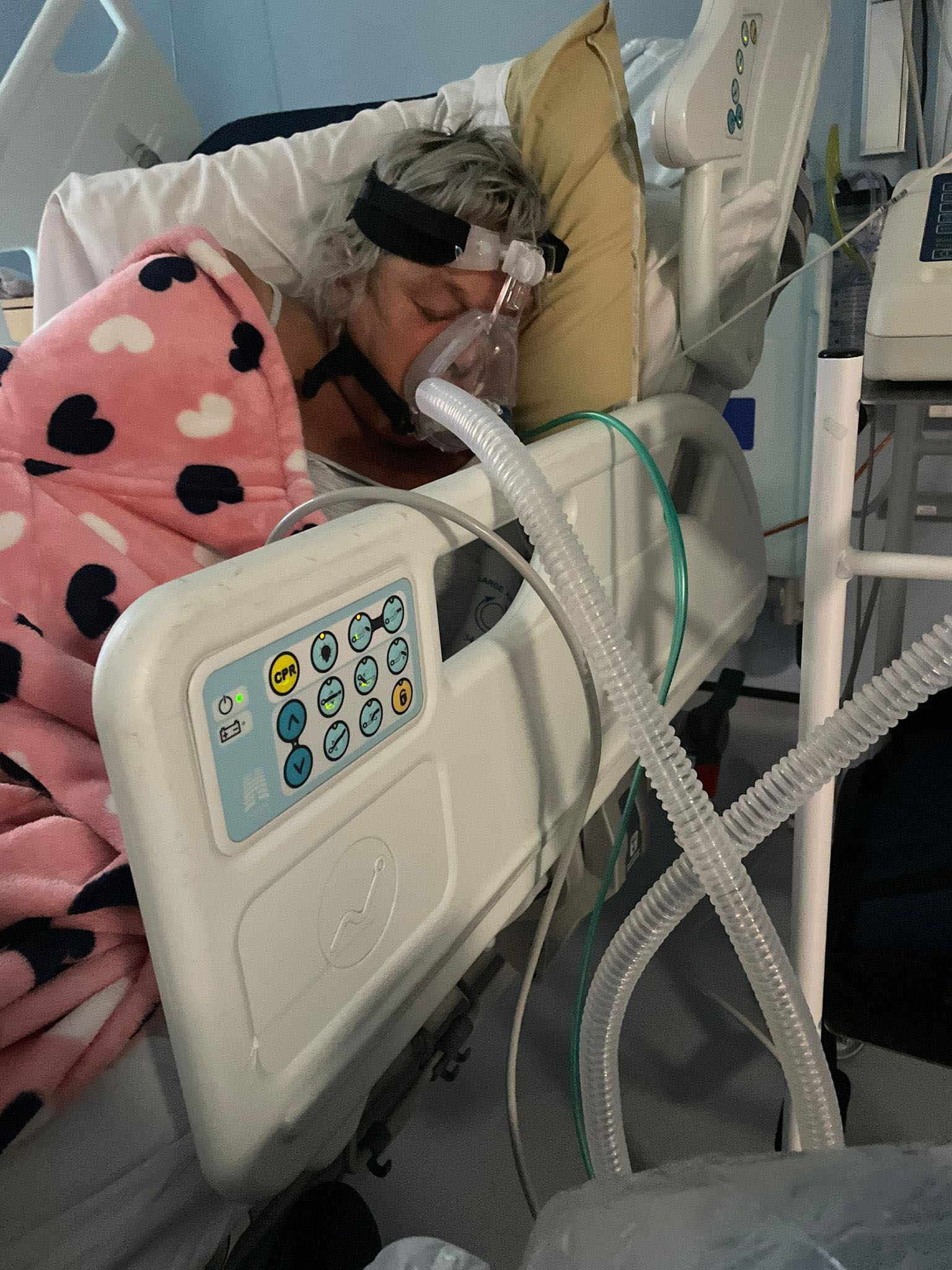 Jane Pressley pictured in hospital, just days before her death