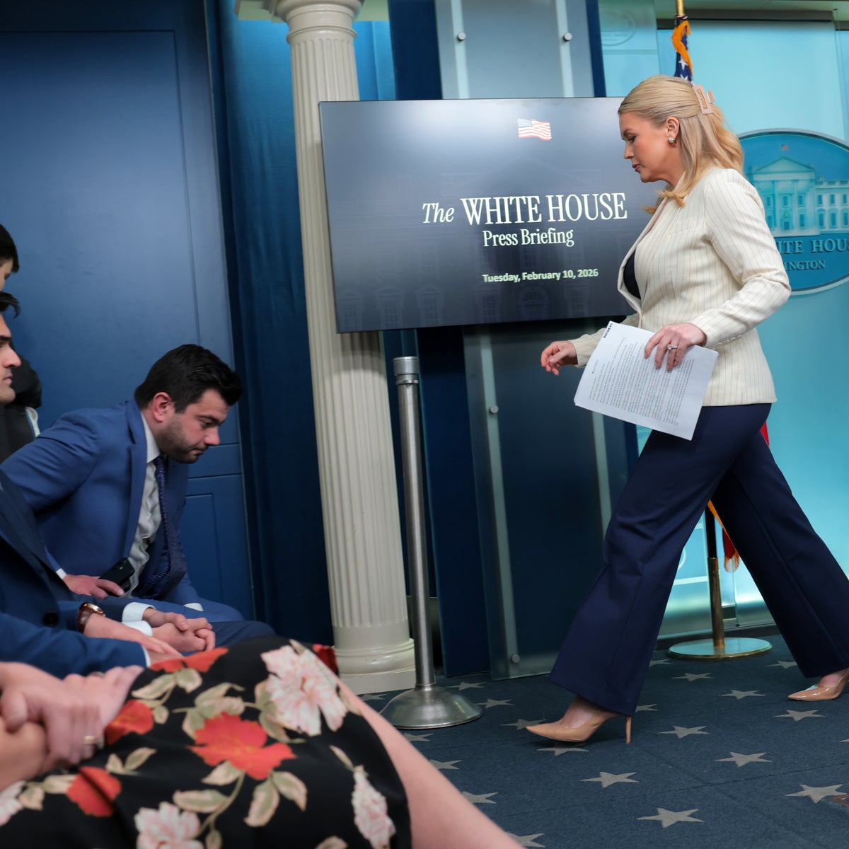 White House's Leavitt cuts off briefing after reporter asks about Commerce chief Lutnick's Epstein island admission | The Independent