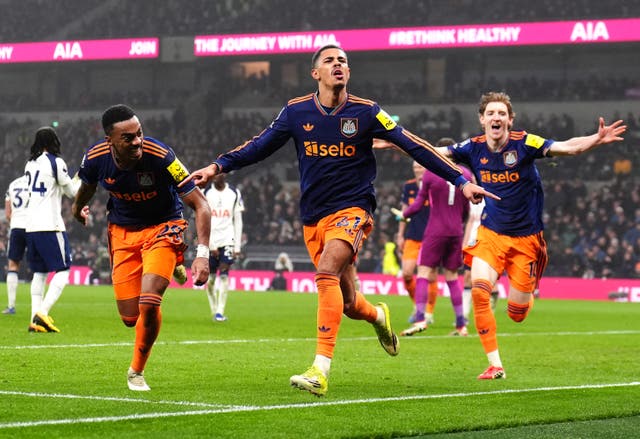 <p>Newcastle United's Jacob Ramsey (centre) celebrates scoring the winner</p>