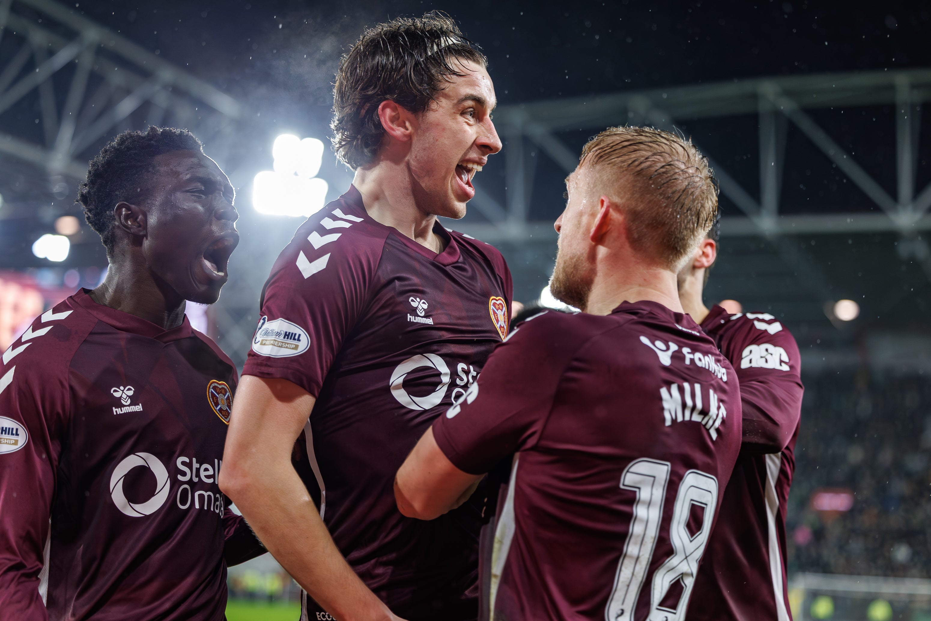 O Hearts está agora com seis pontos de vantagem sobre o Rangers e nove à frente do Celtic
