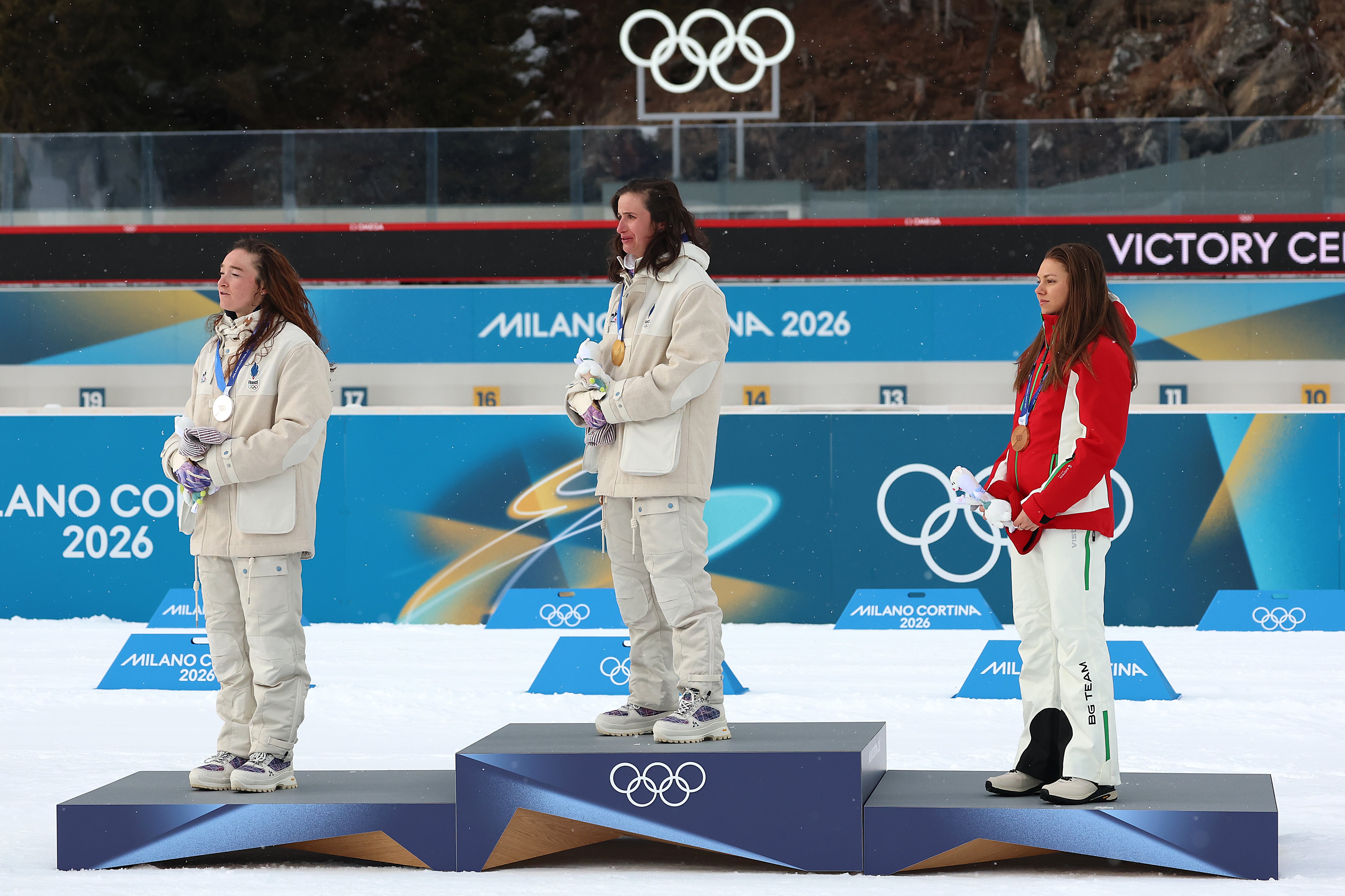 Освајачица златне медаље Џулија Симон и саиграчи Лу Жанмоно освојили су сребро за тим Француске