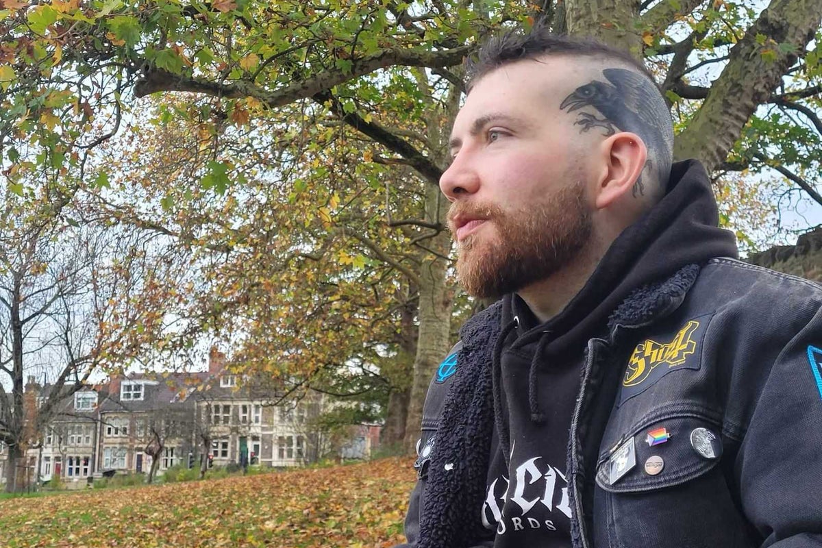 Groundbreaking AI helps musician who lost his voice sing again