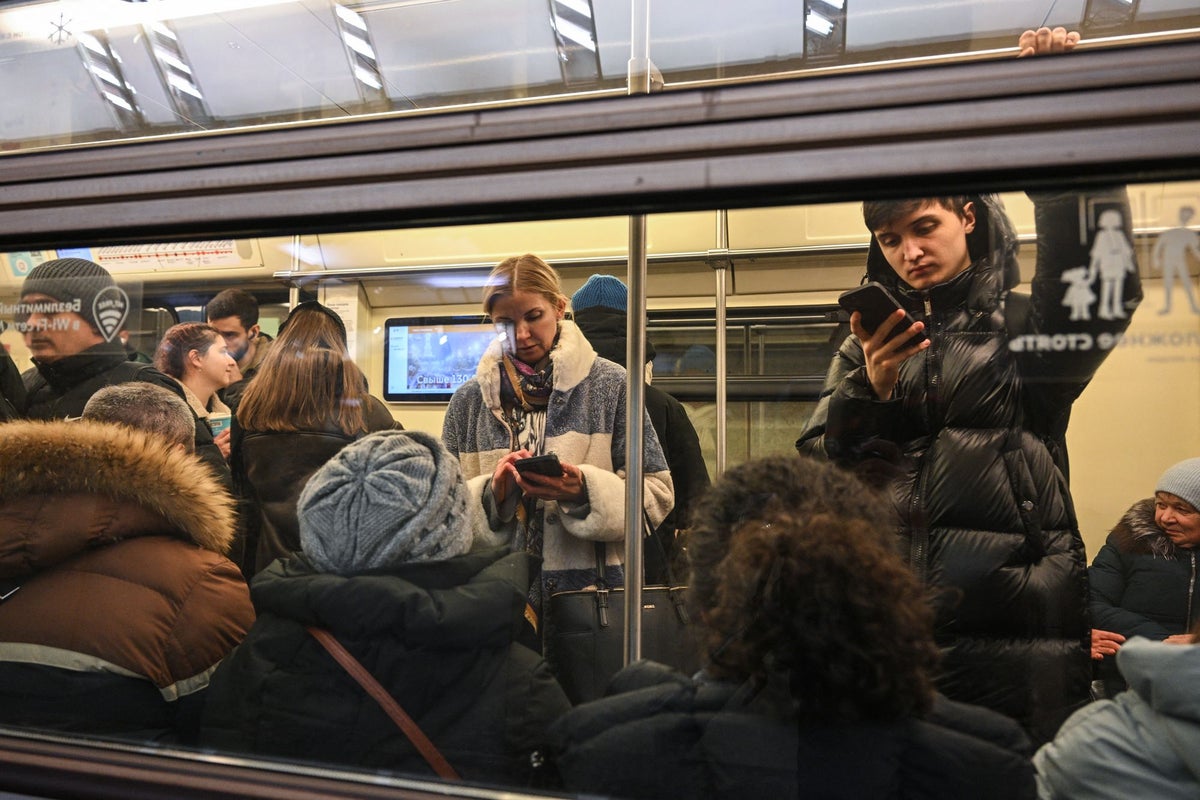 Russia targets VPNs used by millions in Putin's latest internet crackdown | The Independent