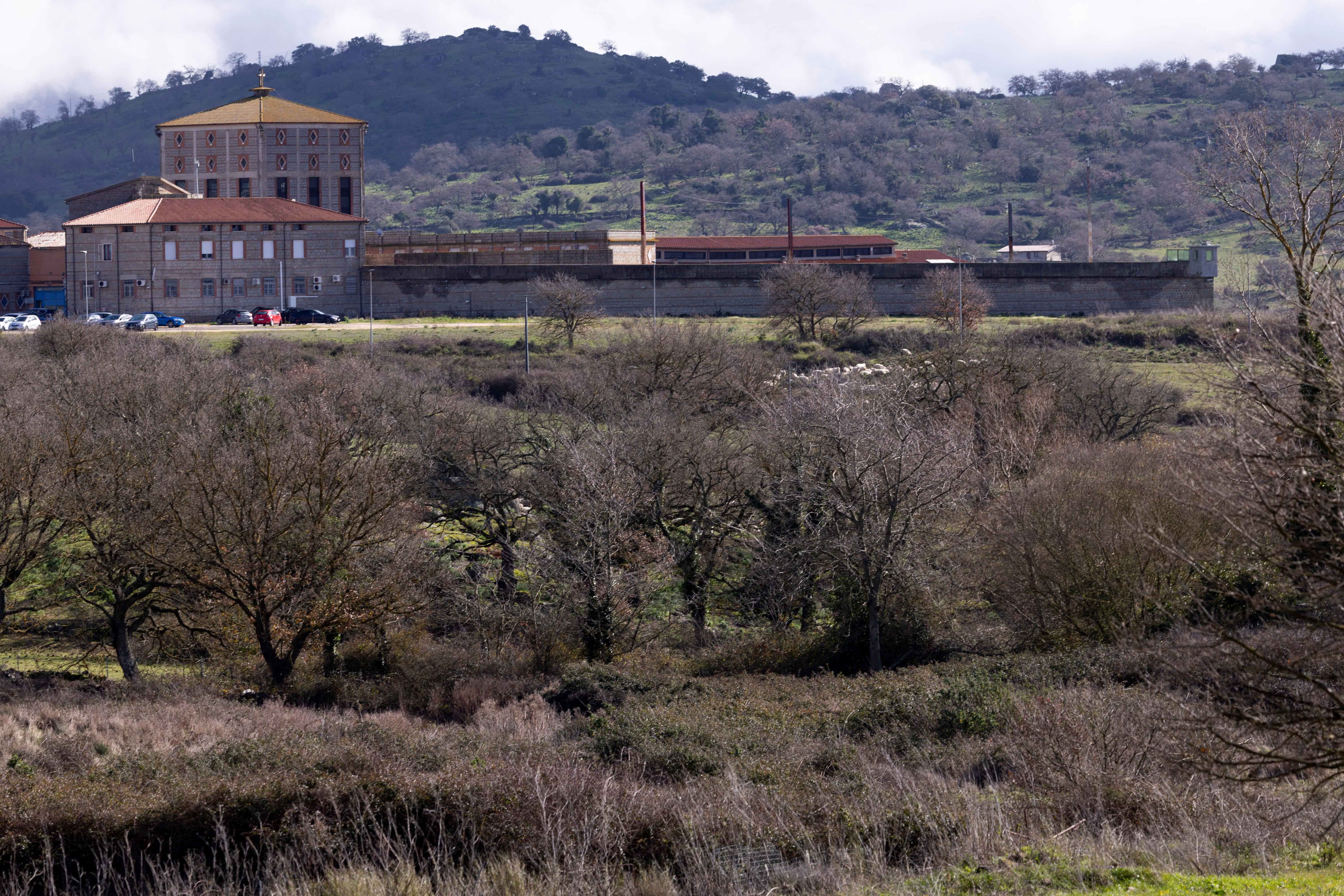 Locals hit back at Mafia prison plan over fears it will create ‘Italy’s own Devil’s Island’