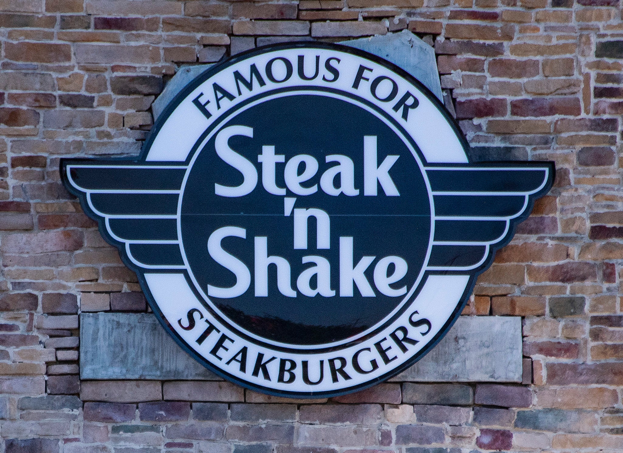 Steak ‘n Shake is removing microwaves from restaurants, prompting customers to ask what purpose they served to begin with