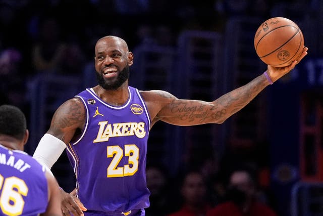 ESTRELLAS-LEBRON REGRESO