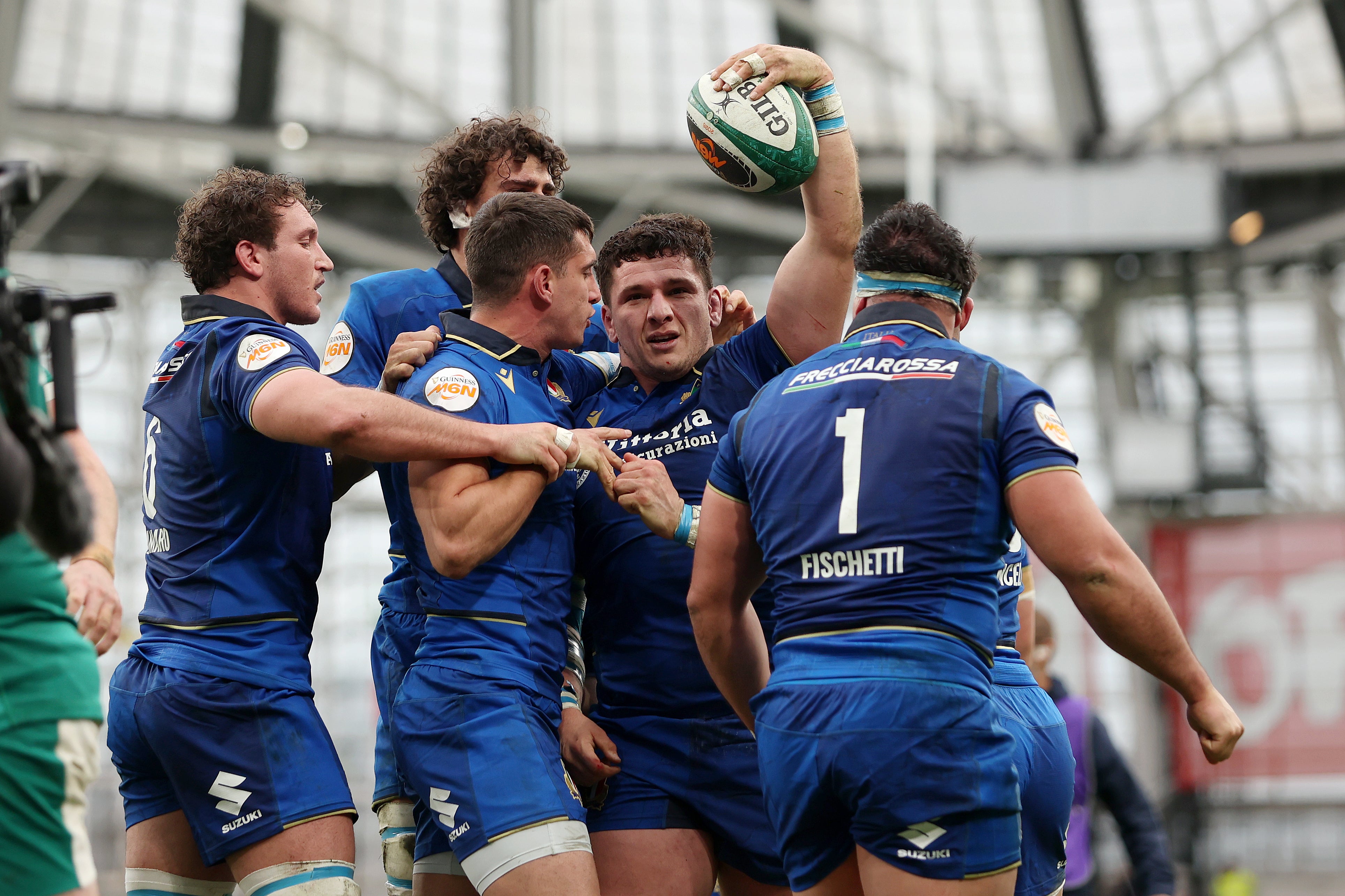 Italy may smell English blood as they seek history in Rome