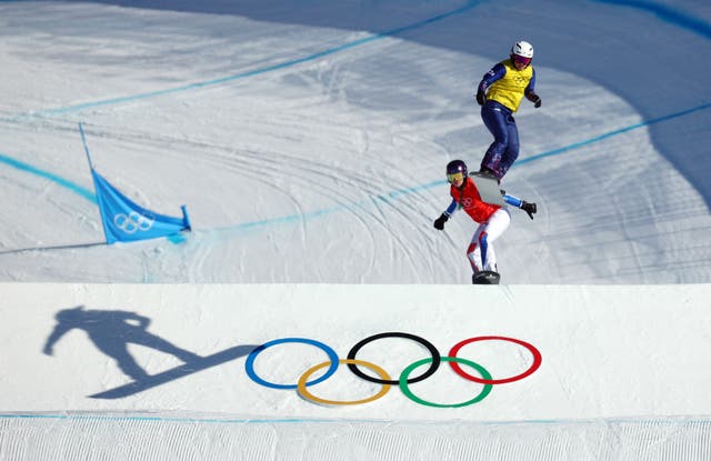 <p>Bankes won the semi-final with a brilliant overtake of Lea Casta on France</p>