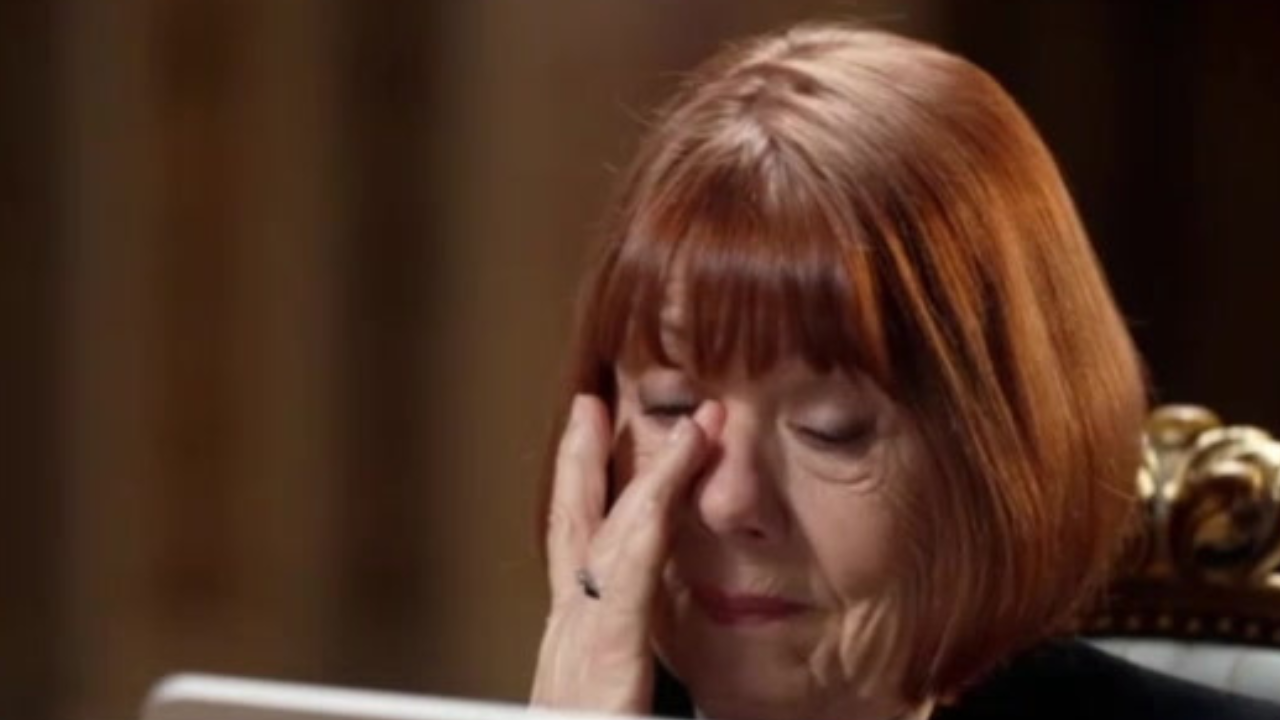 <p>Gisèle Pelicot moved to tears by messages of support from women in first TV interview
</p>