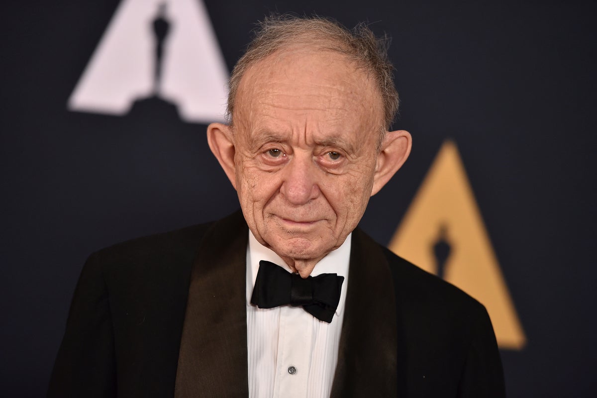 Oscar-winning filmmaker Frederick Wiseman dies, leaving legacy of American institutions