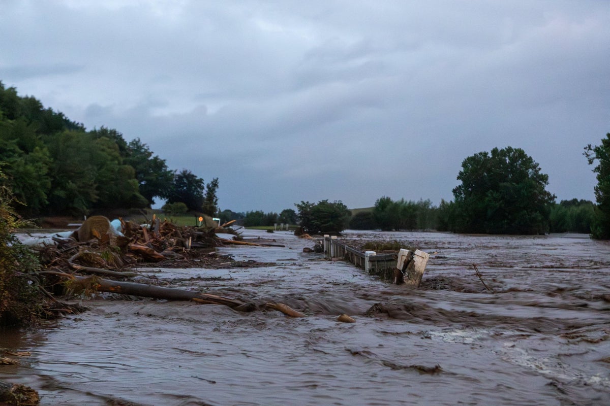 Thousands without power and flights cancelled as powerful storm strikes New Zealand – UK Times Thousands without power and flights cancelled as powerful storm strikes New Zealand – UK Times