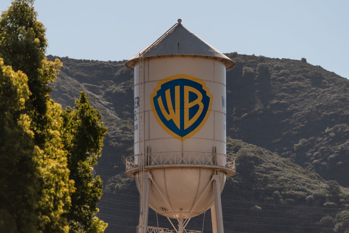 Paramount raises bid for Warner Bros Discovery to disrupt Netflix deal