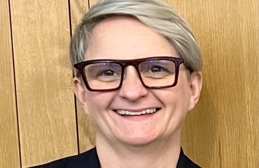 Ms Cadden retired as a deputy chief inspector in 2025, having worked in both Greater Manchester Police and the Metropolitan Police