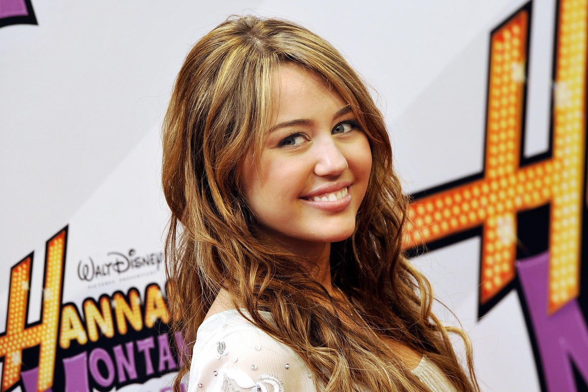 Miley Cyrus teaming up with celeb podcaster for Hannah Montana special