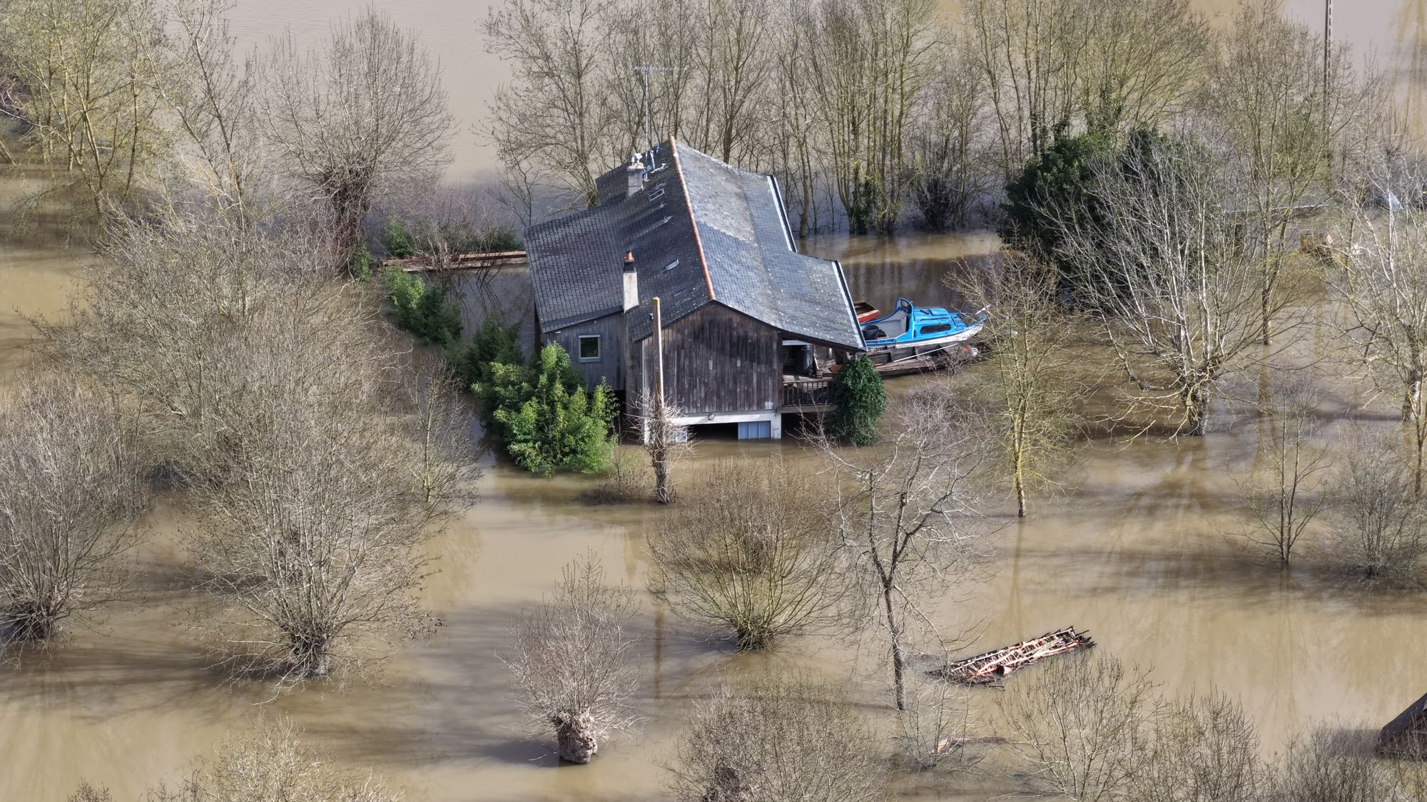 The swelling of the Loire River caused a major flood on 17 February, 2026 near Angers