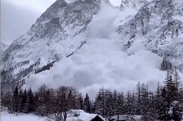 <p>The huge avalanche in Italy was caught on camera as skiers fled for safety </p>