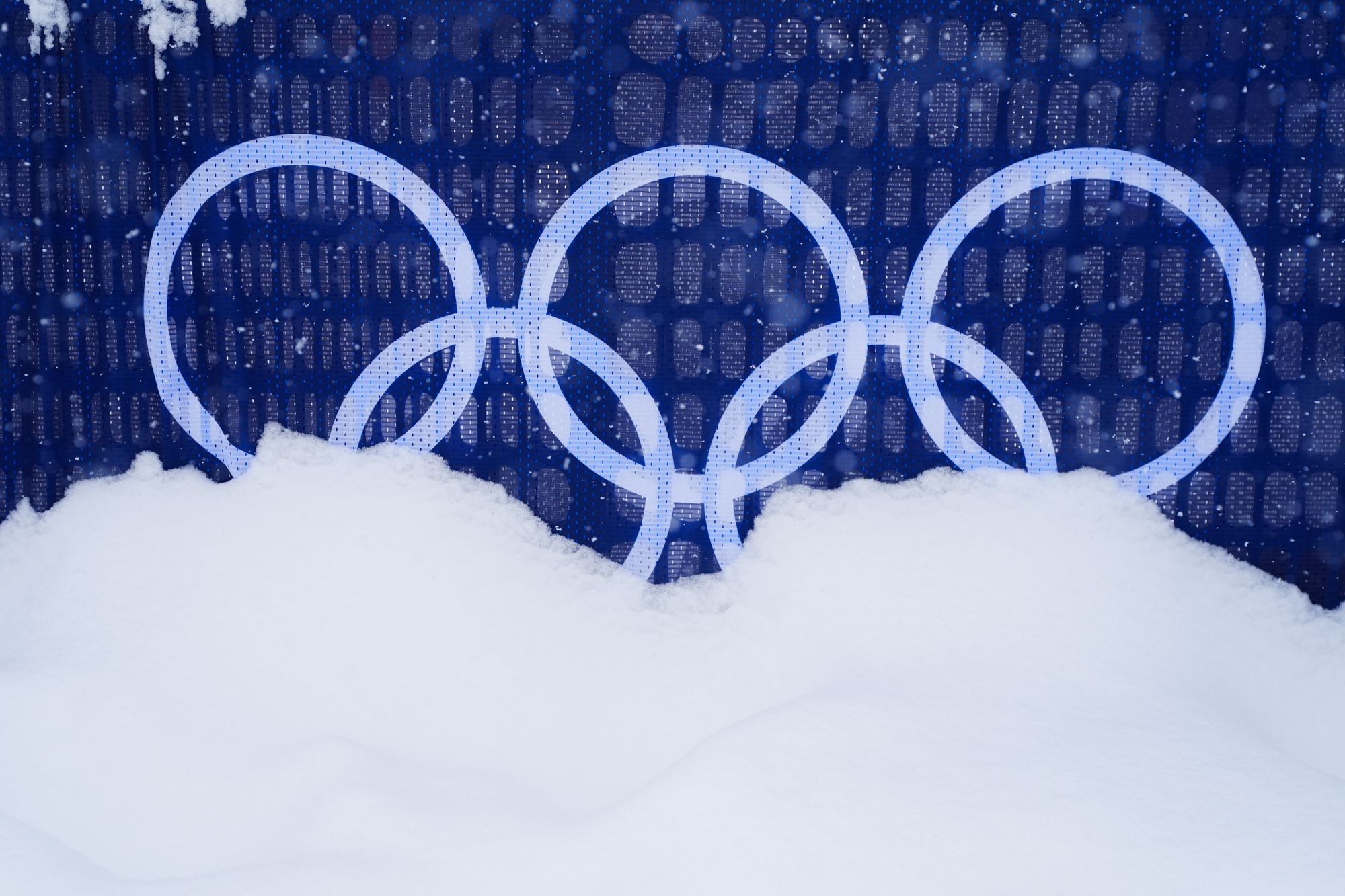 Heavy snow has fallen at the Winter Olympics