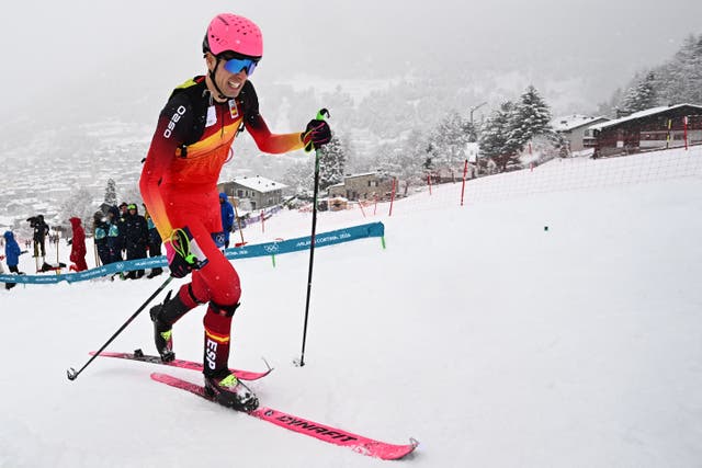 <p>Al preguntarle qué se sentía llevar el oro colgado del cuello, Cardona simplemente se rió: “Se siente pesado”.</p>