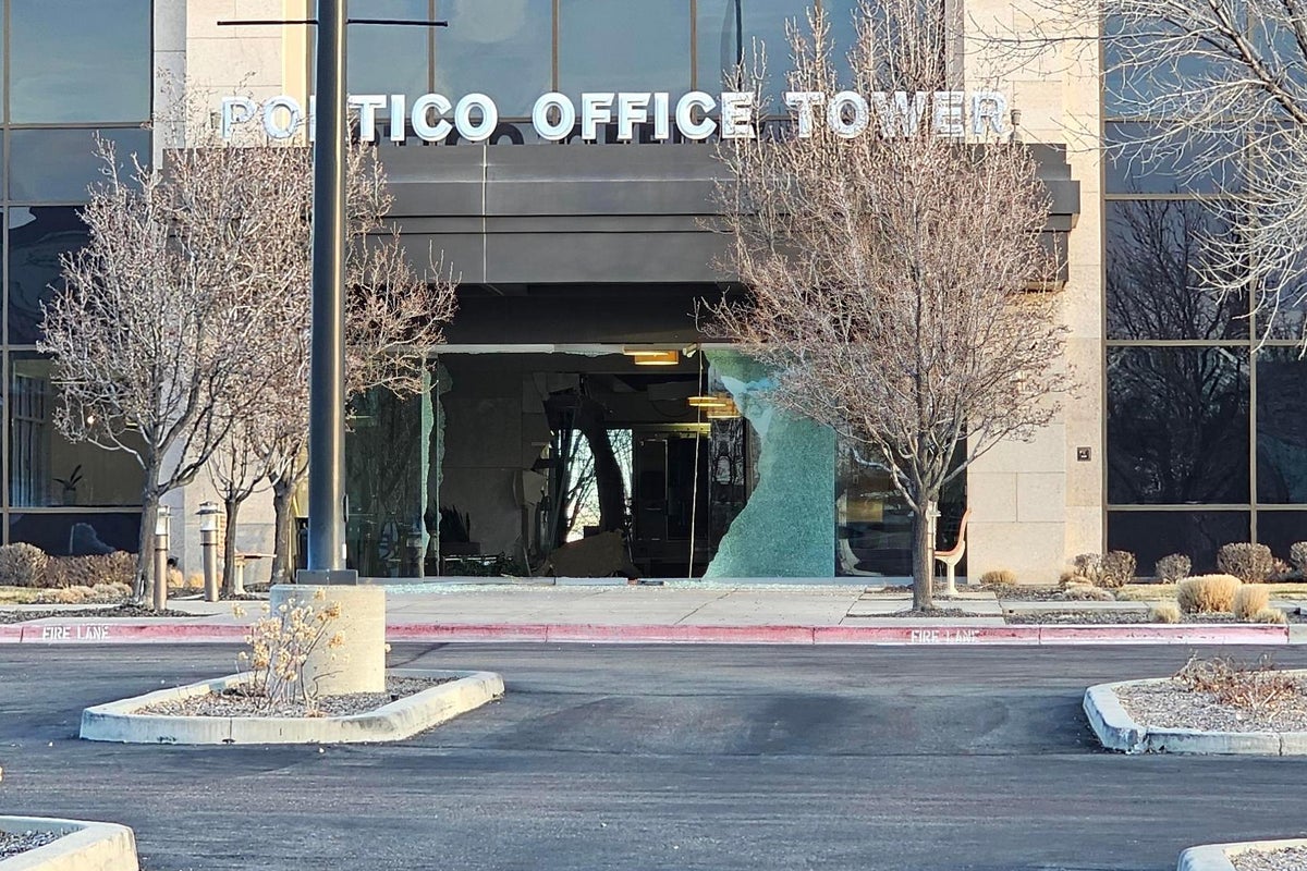 Police in Idaho search for suspect who stole ambulance, drove into building that houses DHS offices – UK Times
