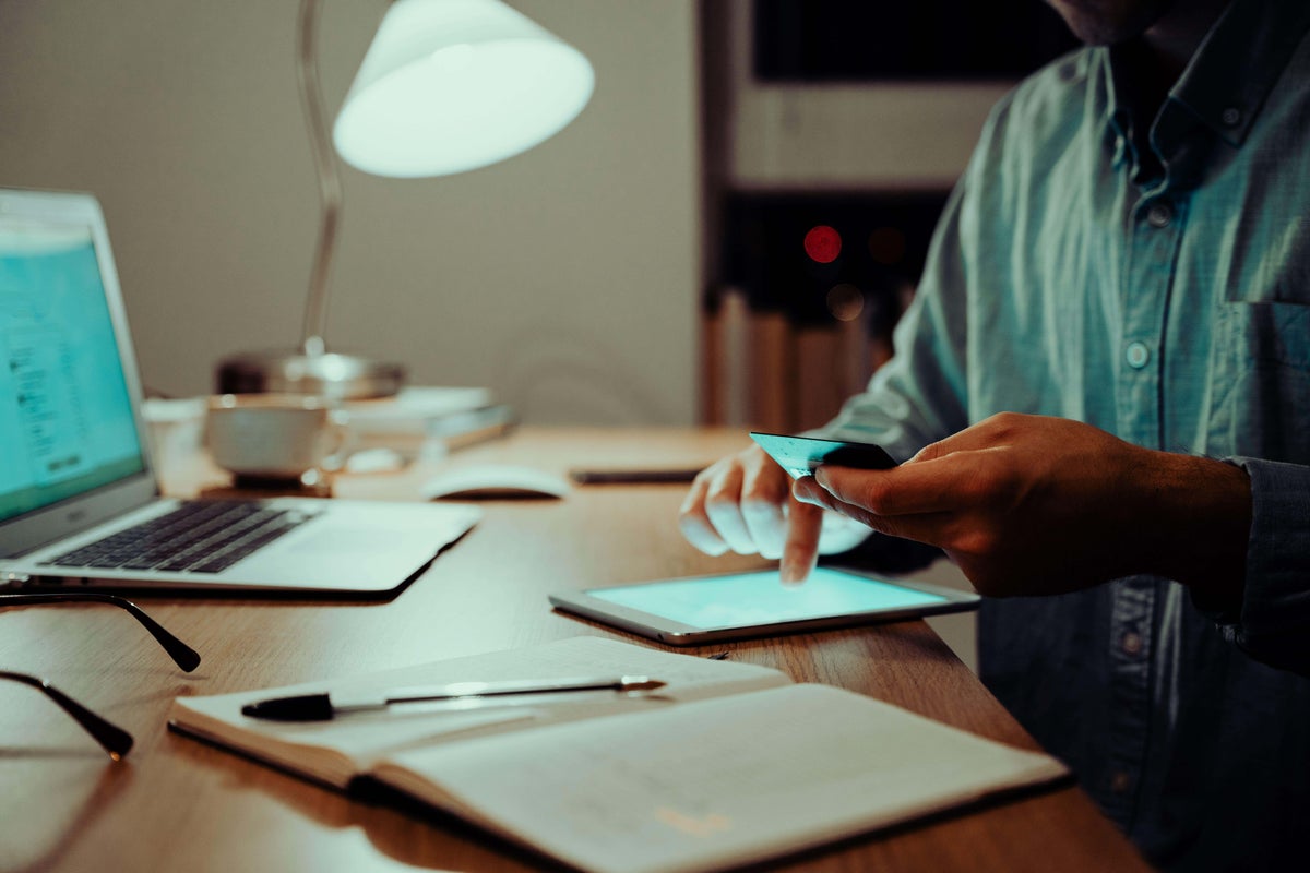 What’s ‘quiet budgeting’ and should you try it? What’s ‘quiet budgeting’ and should you try it?