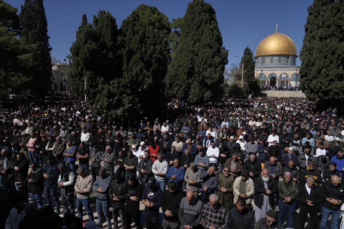 First Ramadan Friday prayers held at Jerusalem's Al-Aqsa mosque since ceasefire