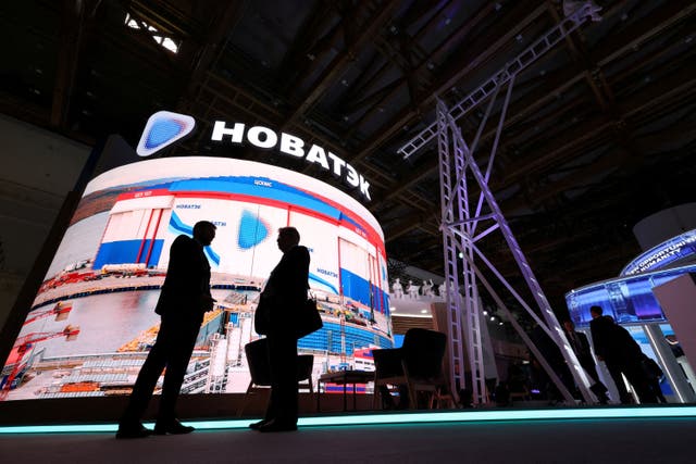 <p>The New York Times, which spoke to American financier Gentry Beach, said he had quietly signed an agreement for Novatek to develop natural gas in Alaska.</p>