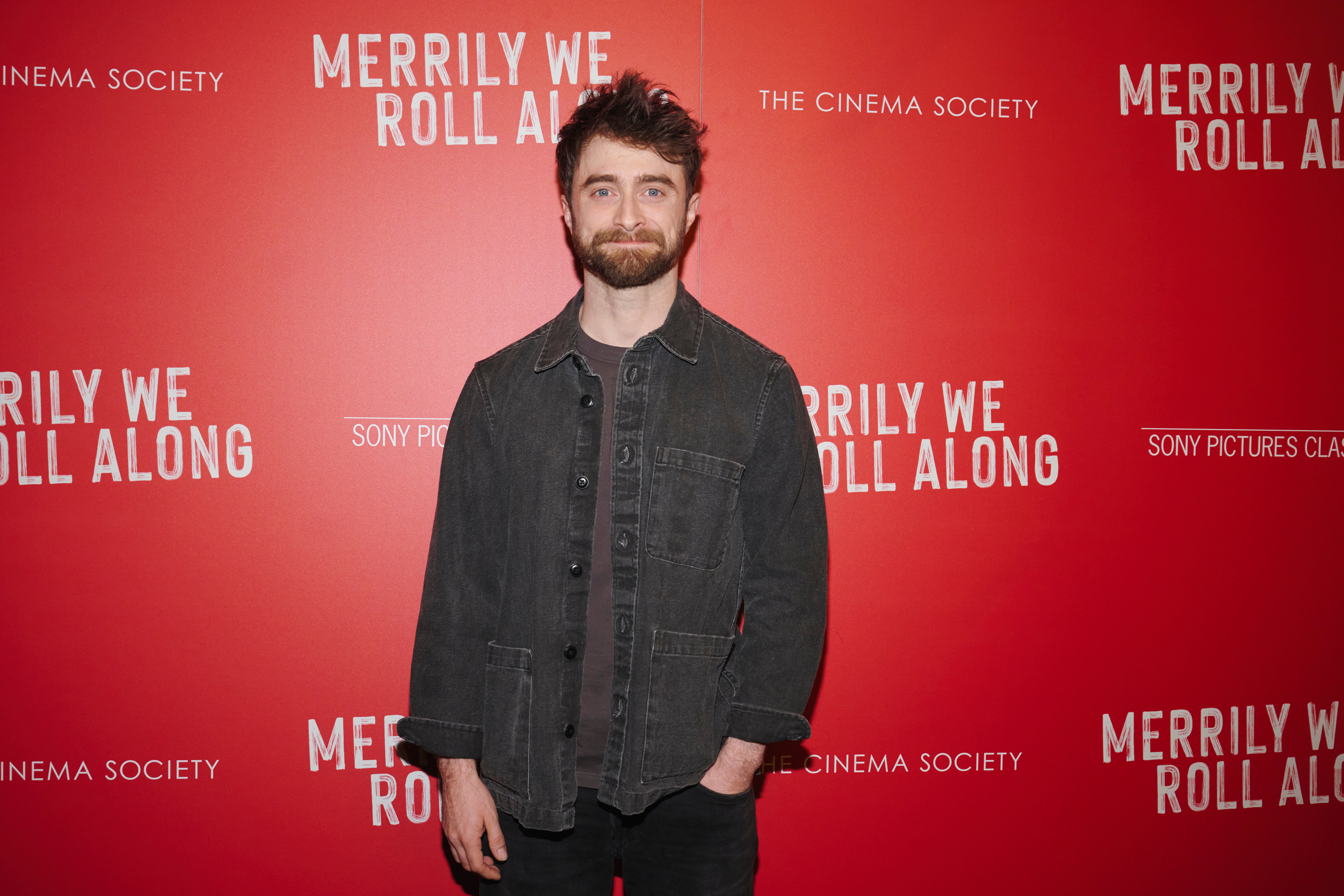 Daniel Radcliffe recently spoke on the YouTube series ‘Hot Ones’ about being pitched a ‘Wizard of Oz’ remake starring himself as the Cowardly Lion