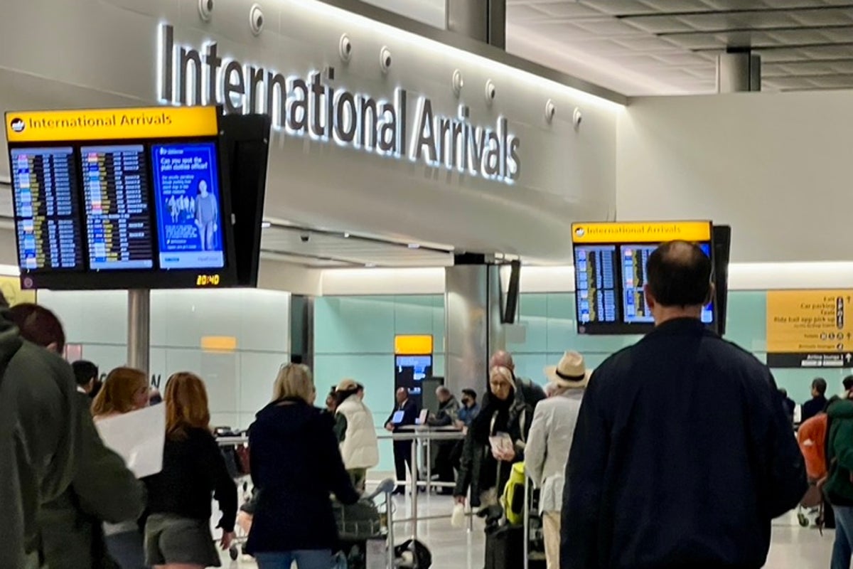 Expired British passport issued as long ago as 1989 could get ‘dual nationals’ into UK – UK Times Expired British passport issued as long ago as 1989 could get ‘dual nationals’ into UK – UK Times