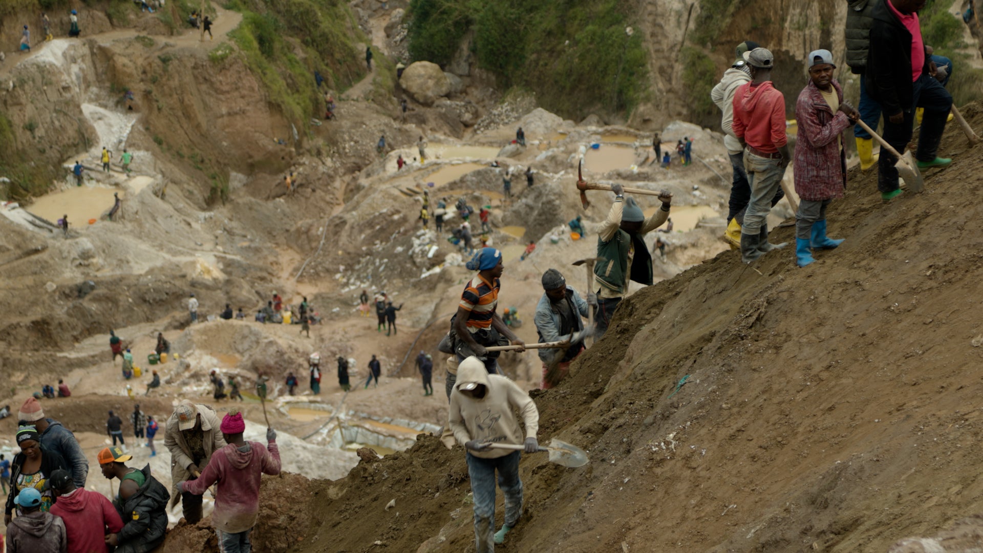 Workers at the Rubaya coltan mine in the east of the Democratic Republic of Congo