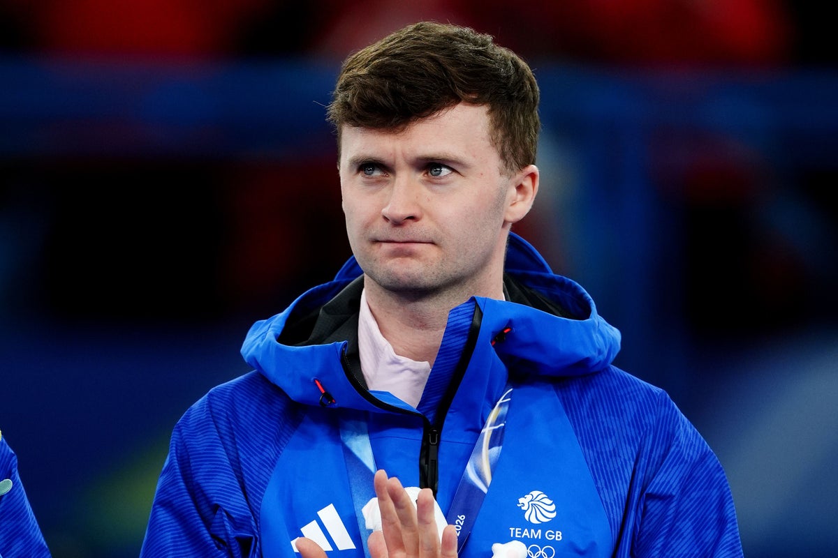 Bruce Mouat rues decisive missed shots as Great Britain settle for silver