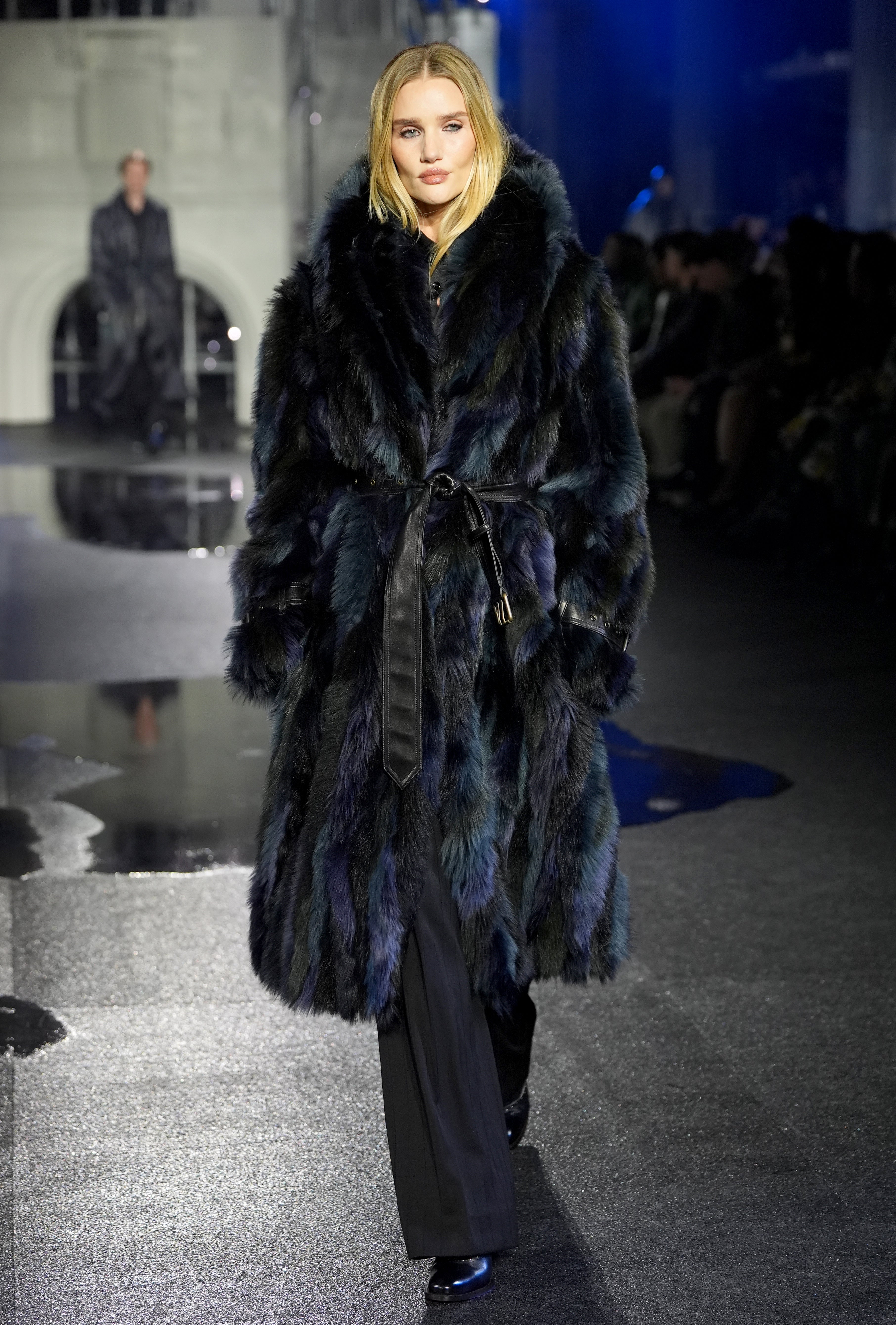 Rosie Huntington-Whiteley wore a navy fur coat on the Burberry AW26 runway