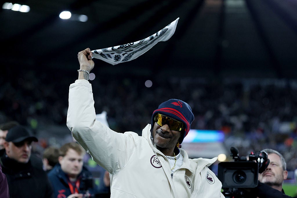 &lsquo;Smell of weed&rsquo; in Swansea tunnel after Snoop Dogg visit, claims Preston boss