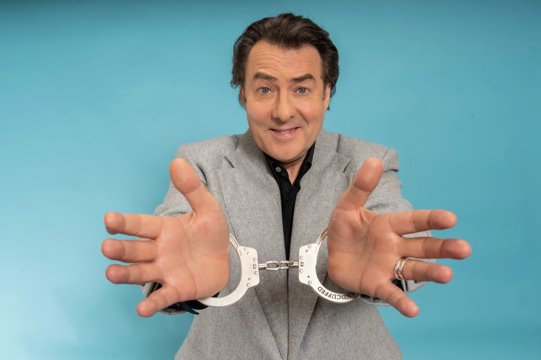 Handcuffed: Last Pair Standing review &ndash; Jonathan Ross&rsquo;s experiment is a dismal exercise in culture-war needling