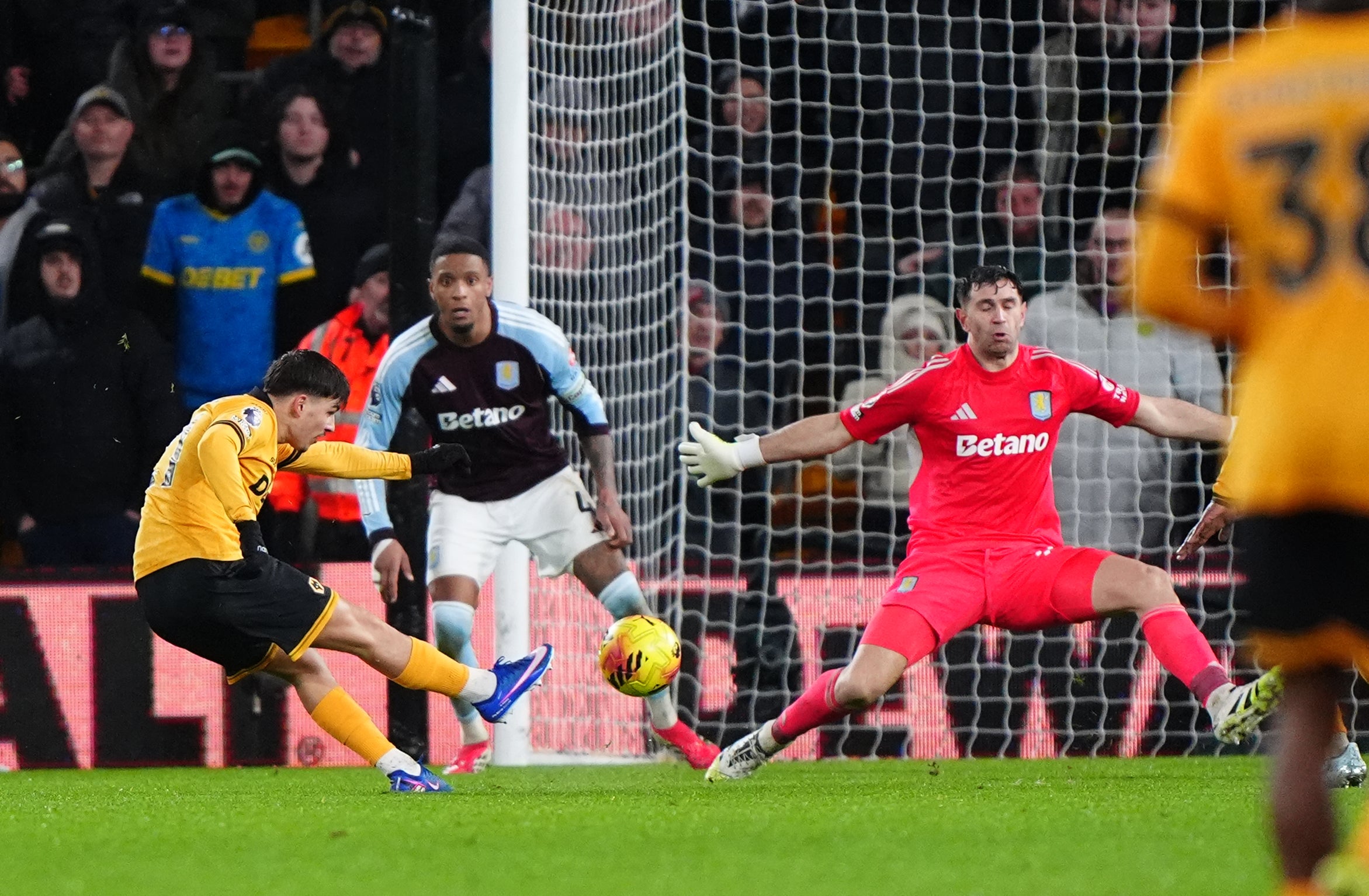 Rodrigo Gomes scored the second eight minutes into second half stoppage time