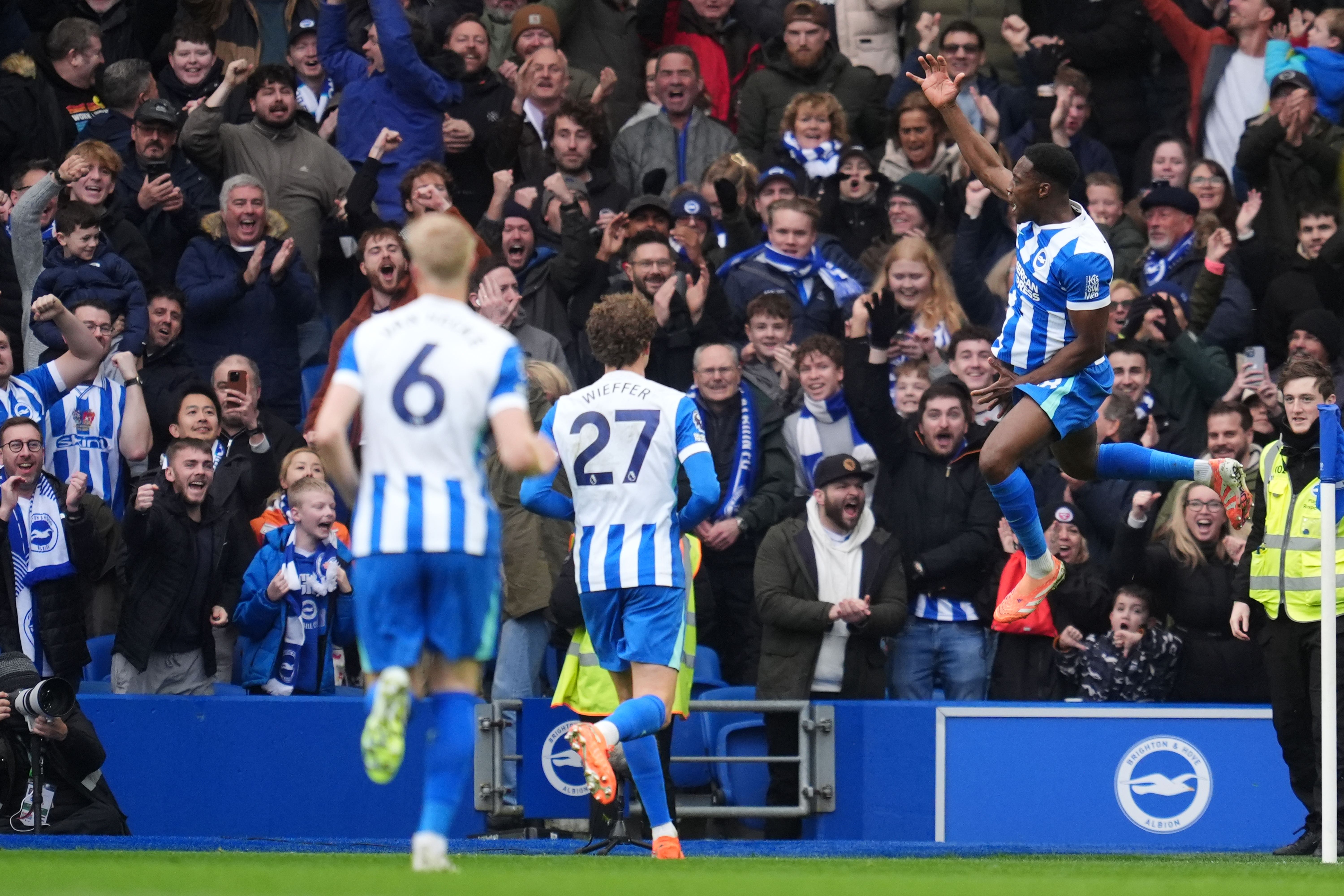 Danny Welbeck (right) celebrates scoring Brighton’s second goal (Adam Davy/PA)