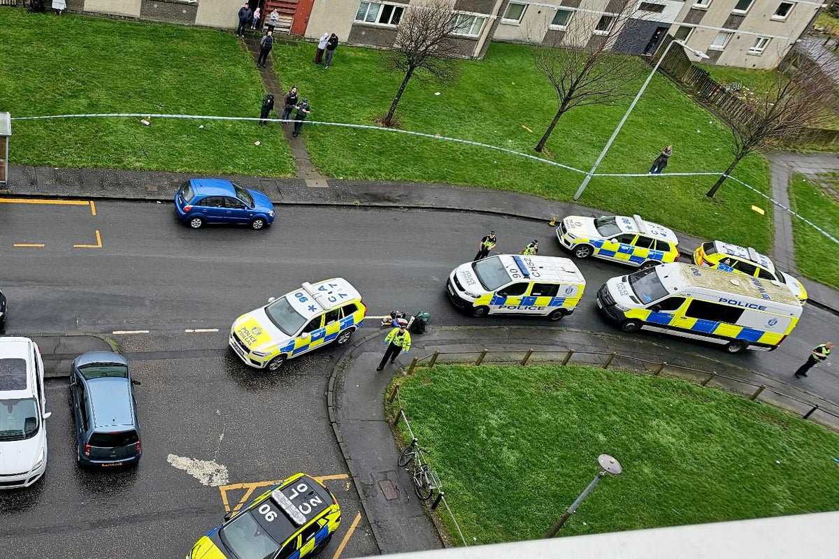 Armed police search for man ‘carrying bladed weapon’ in Edinburgh and urge public to avoid area Armed police search for man ‘carrying bladed weapon’ in Edinburgh and urge public to avoid area