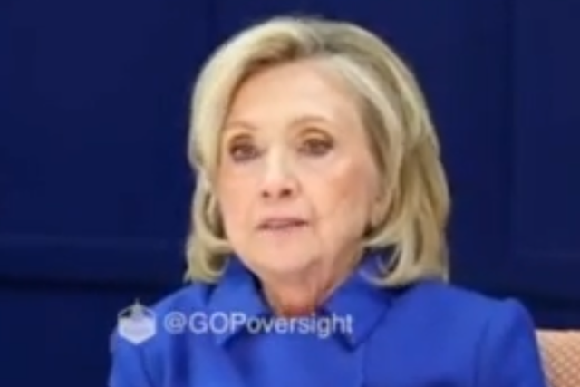 <p>Hillary Clinton reprende a los republicanos del Comité de Supervisión de la Cámara en la audiencia a puerta cerrada de la semana pasada por la filtración de una fotografía tomada dentro de la sala</p>