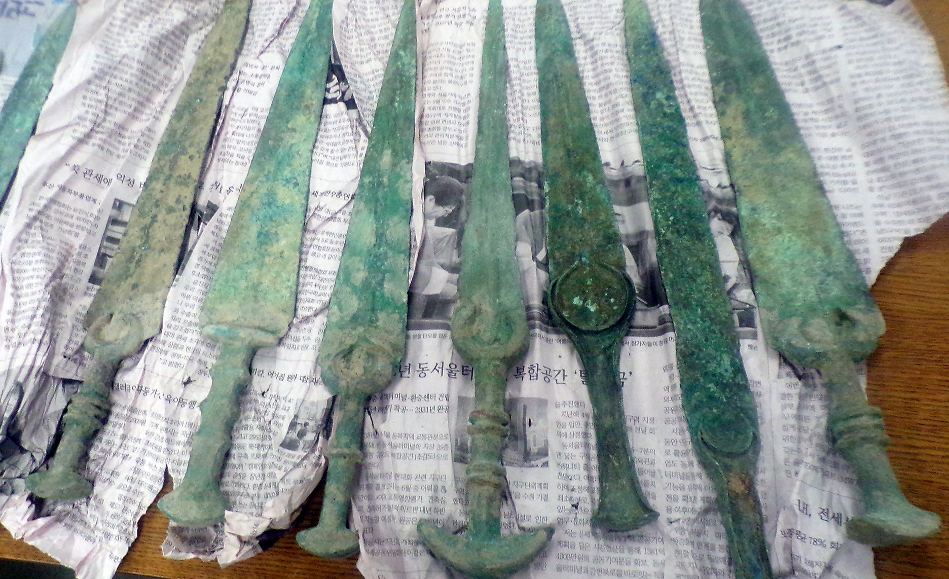 Philadelphia border officials seize 4,000-year-old Bronze Age weapons looted from Iran