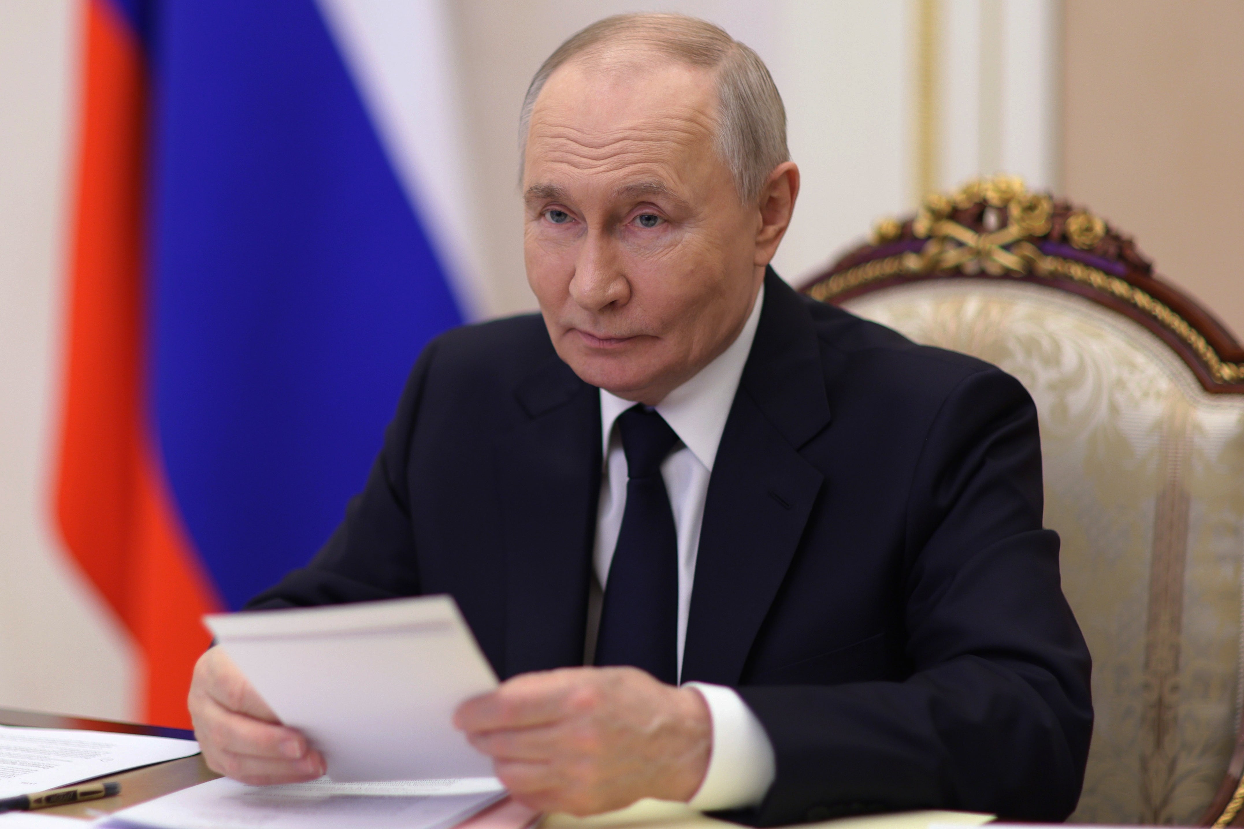 independent.co.uk - Reuters - Putin threatens shutting off Russian gas supplies to Europe