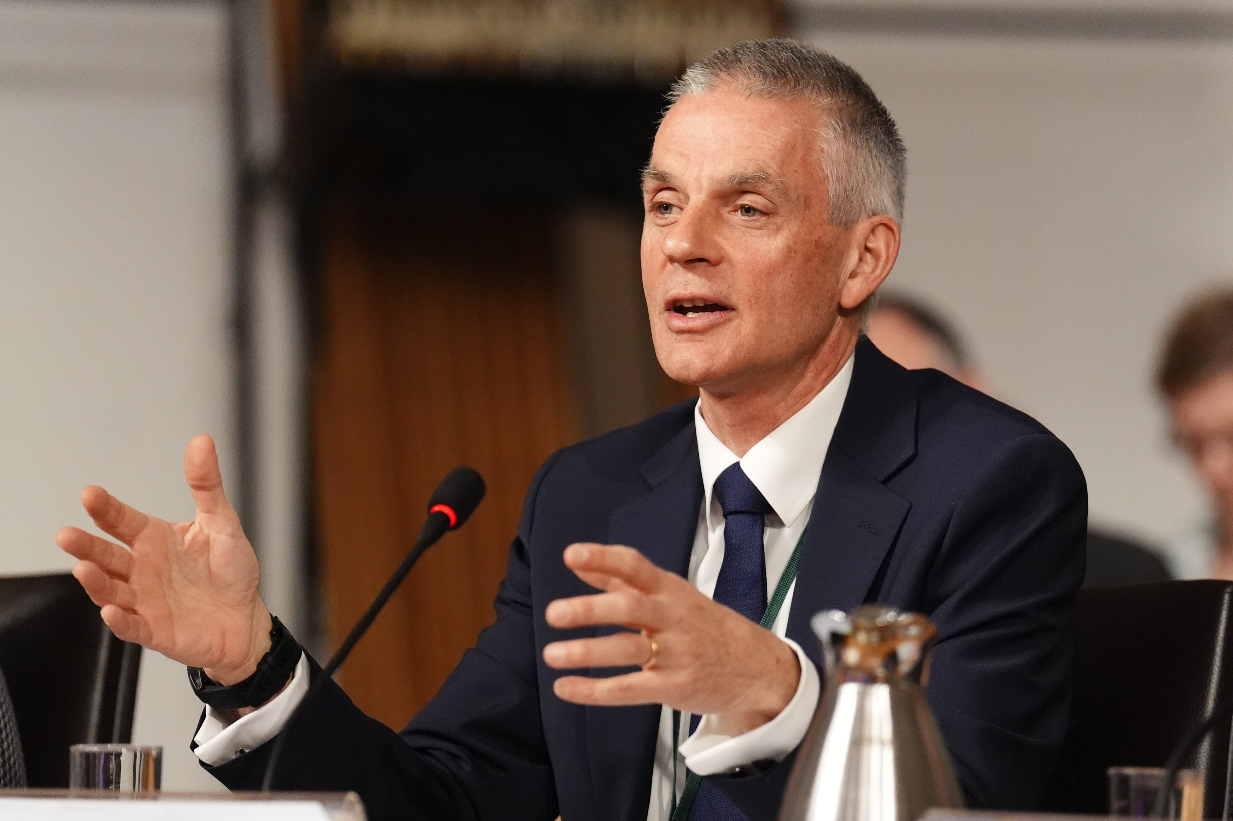 L'apparizione di Davie nel podcast arriva mentre la BBC è stata recentemente messa sotto accusa, dopo che un insulto razzista è stato trasmesso durante la copertura dei premi cinematografici Bafta il mese scorso.