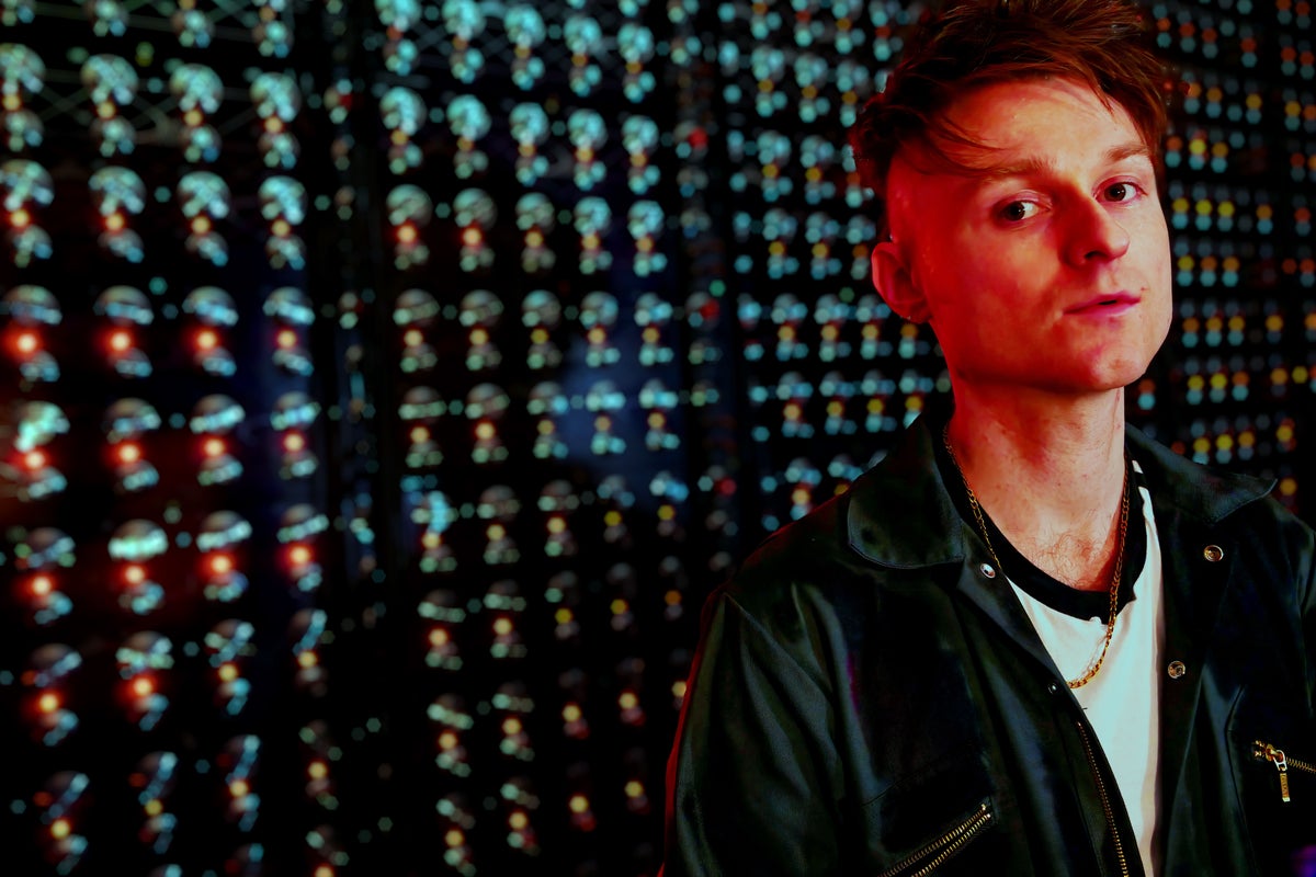 UK’s Eurovision entrant welcomes baby just weeks before contest UK’s Eurovision entrant welcomes baby just weeks before contest