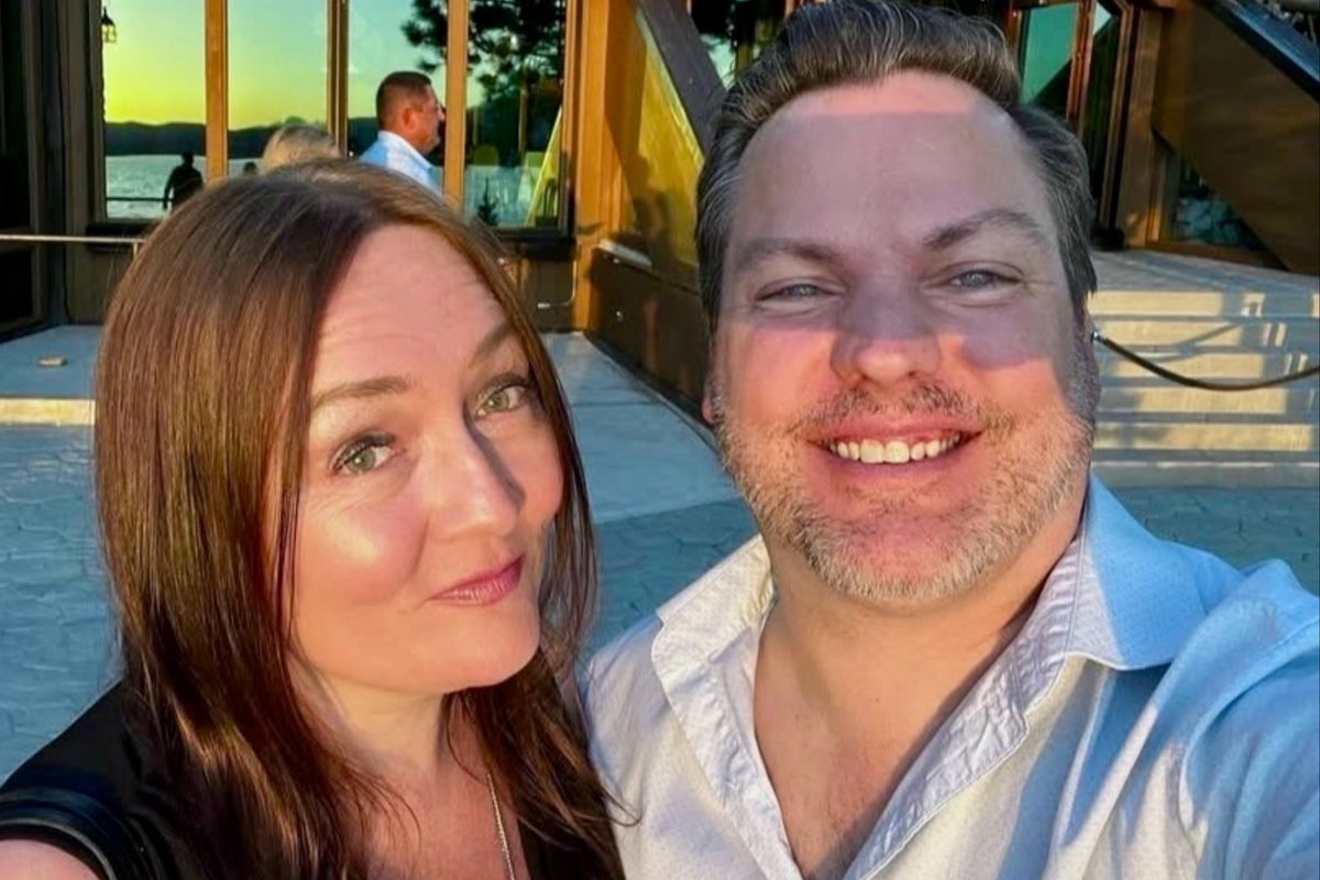 Allergic passenger had ‘near-death experience’ from American Airlines dumpling sauce, lawsuit says – UK Times Allergic passenger had ‘near-death experience’ from American Airlines dumpling sauce, lawsuit says – UK Times