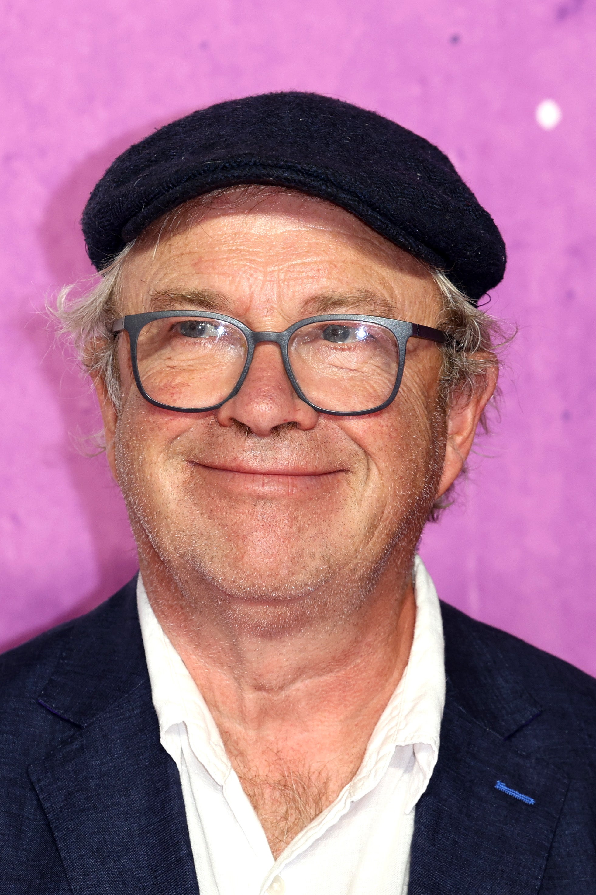 Harry Enfield ha recentemente difeso uno sketch dello spettacolo in cui interpretava Nelson Mandela